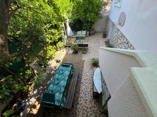 Cité Mion: Villa art déco avec garage et piscine