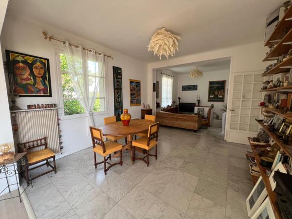 Cité Mion: Villa art déco avec garage et piscine