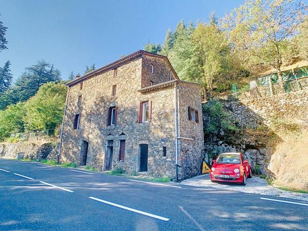 Maison Notre Dame De La Rouviere 9 pièce(s) 140 m2