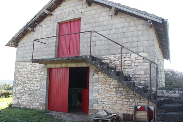 Maison et grange sur terrain de 1937m²
