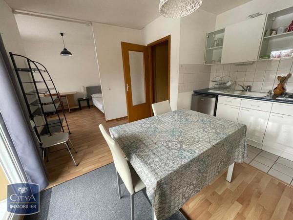 Appartement à louer 1 pièce 32.3m²