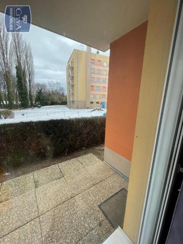 Appartement à louer 1 pièce 32.3m²