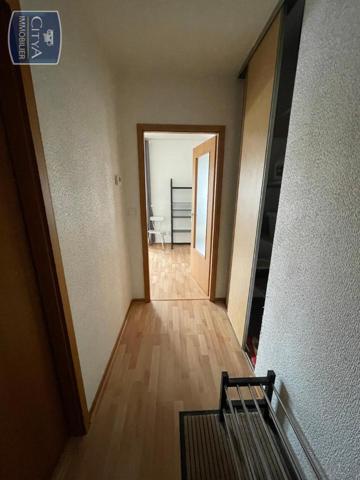 Appartement à louer 1 pièce 32.3m²