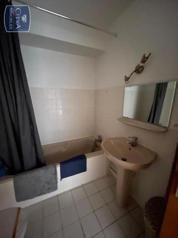 Appartement à louer 1 pièce 32.3m²