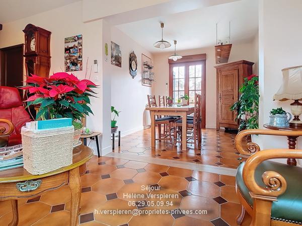 Maison Le Buisson De Cadouin 7 pièce(s) 180 m2 terrain de  686 m2