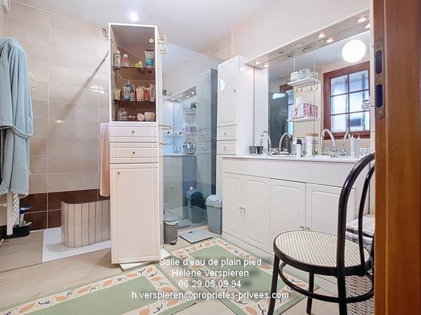 Maison Le Buisson De Cadouin 7 pièce(s) 180 m2 terrain de  686 m2