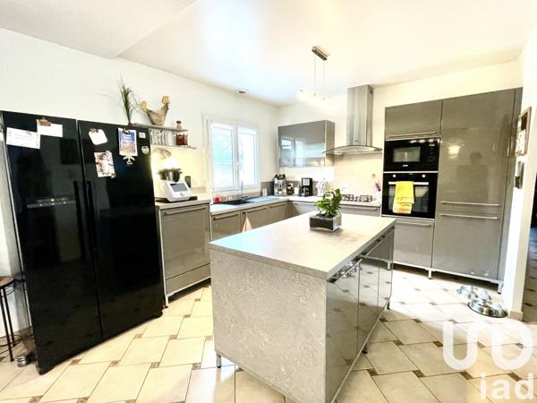 Maison 5 pièces de 104 m² à Marssac-sur-Tarn (81150)