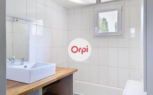 Maison à vendre    3 pièces • 63,80 m2 Questembert