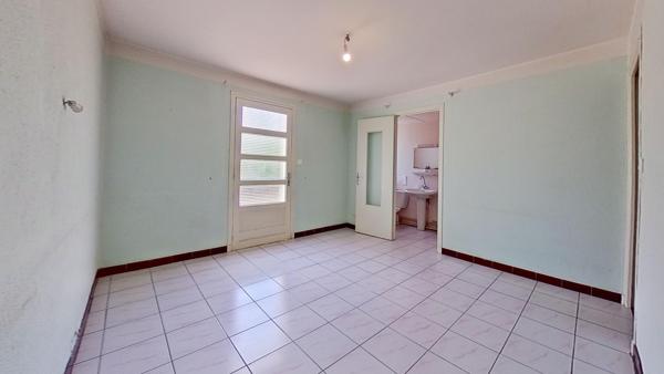 Maison
         4 pièces
        - 73 m² Exclusivité 130 000 € *