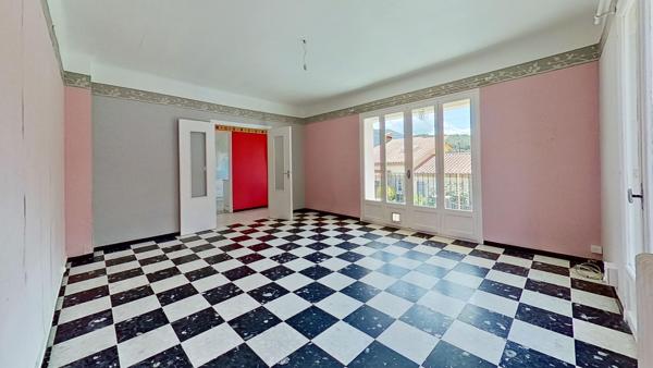 Maison
         4 pièces
        - 73 m² Exclusivité 130 000 € *