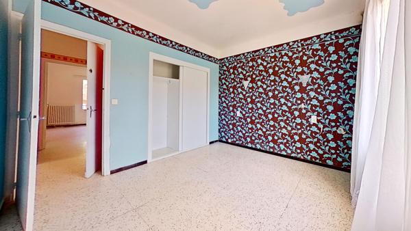 Maison
         4 pièces
        - 73 m² Exclusivité 130 000 € *