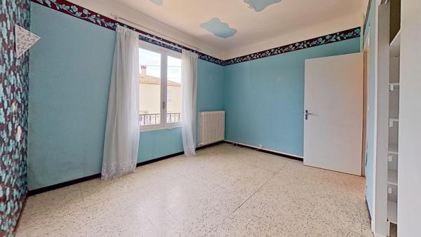 Maison
         4 pièces
        - 73 m² Exclusivité 130 000 € *