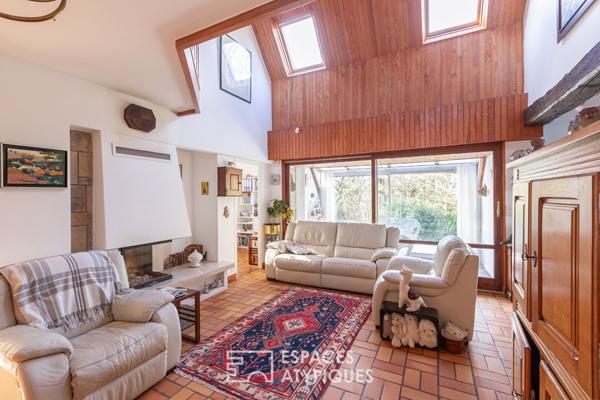 Grande maison entourée d’un parc arboré de près de 3ha