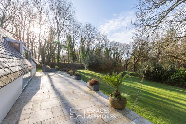Grande maison entourée d’un parc arboré de près de 3ha