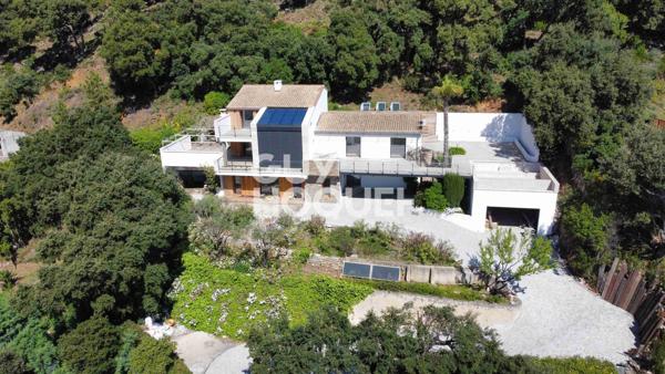 MAISON À VENDRE DE 6 PIÈCES DE 225,00 M²