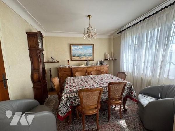 PAVILLON SUR SOUS-SOL