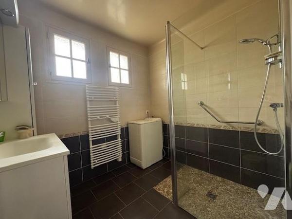 PAVILLON SUR SOUS-SOL