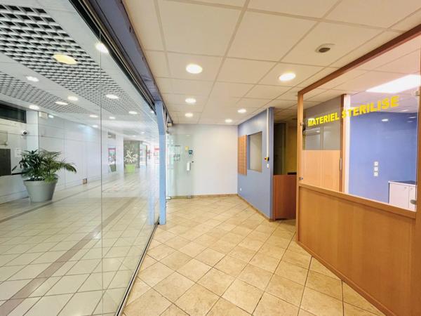 Location Local commercial 1 pièces 37 m2 à Saint-Germain-Lès-Corbeil