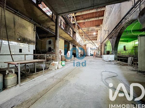 Murs commerciaux  à vendre 1 200 m² Pouzolles