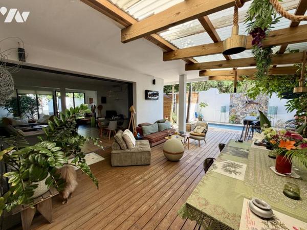 SAINT DENIS VILLA T5 PARKINGS PISCINE