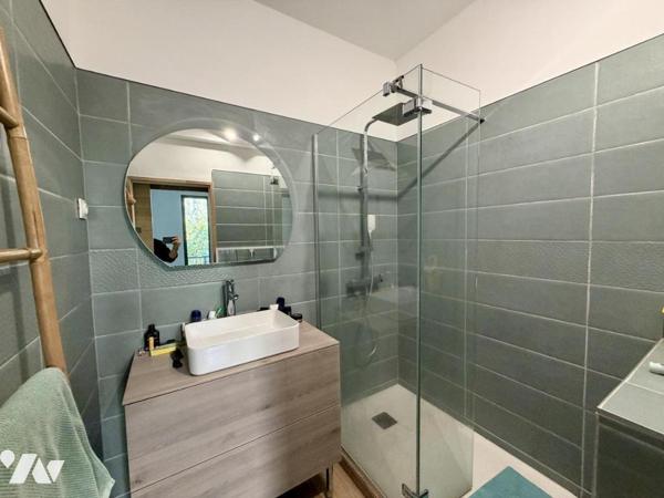 SAINT DENIS VILLA T5 PARKINGS PISCINE