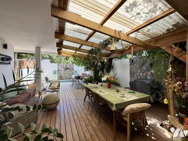 SAINT DENIS VILLA T5 PARKINGS PISCINE