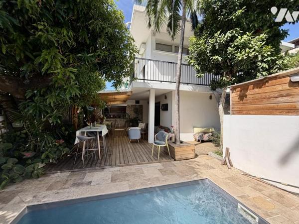 SAINT DENIS VILLA T5 PARKINGS PISCINE