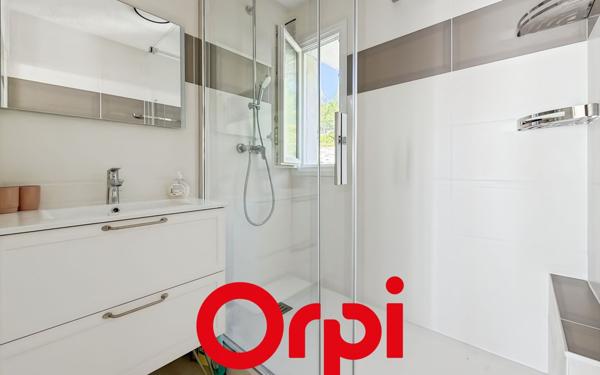 Appartement à vendre    3 pièces • 53,30 m2 Bandol