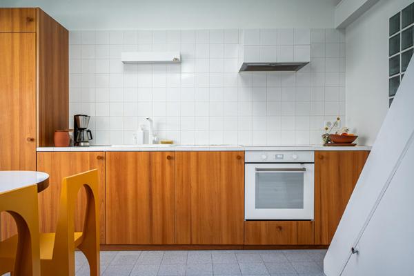 Comme une maison avec cour végétalisée au calme absolu