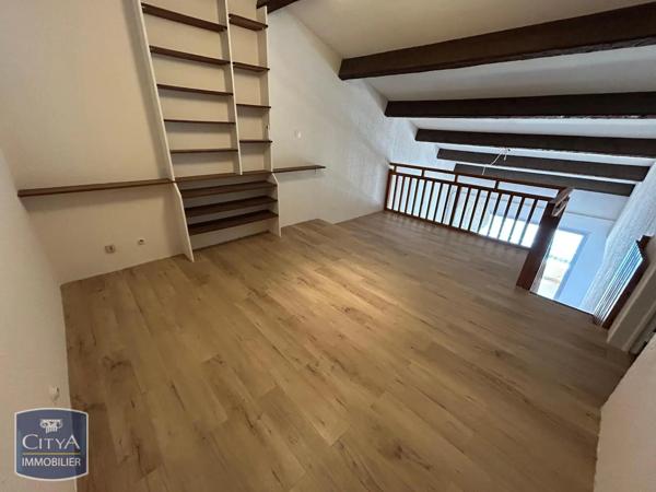 Appartement à louer 3 pièces 86.72m² Six-Fours-les-Plages (83140)