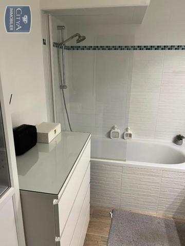 Appartement à louer 3 pièces 65.77m² Dijon (21000)