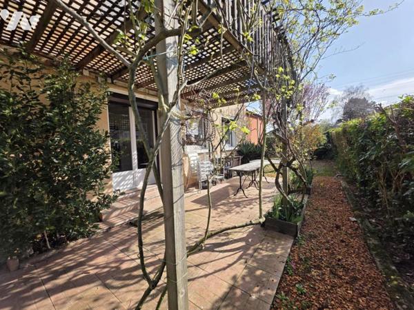 Maison individuelle sur terrain clos et arboré