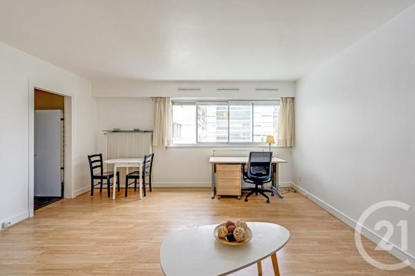Appartement F2 à vendre  2 pièces - 39,91 m 2   PARIS  - 75015