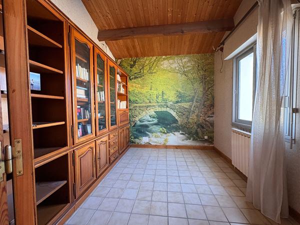 Maison Surgeres 7 pièce(s) 175 m2