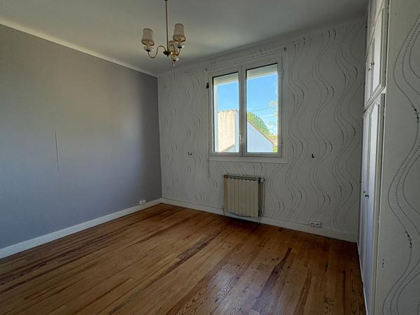 Maison Surgeres 7 pièce(s) 175 m2
