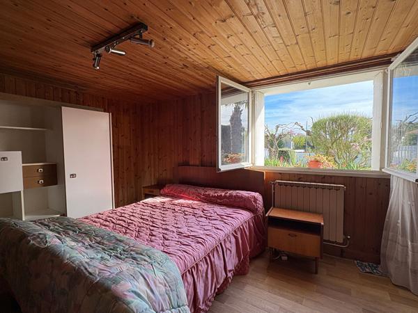 Maison Surgeres 7 pièce(s) 175 m2