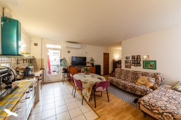 Immeuble à vendre |  Valence |  714 m²