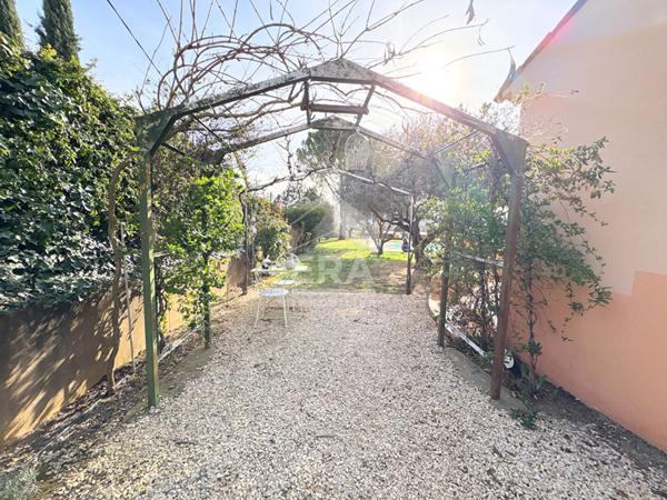 A VENDRE 84120 PERTUIS MAISON TYPE 7 PIECES 200M² AVEC JARDIN, GARAGE, ATELIER ET PISCINE