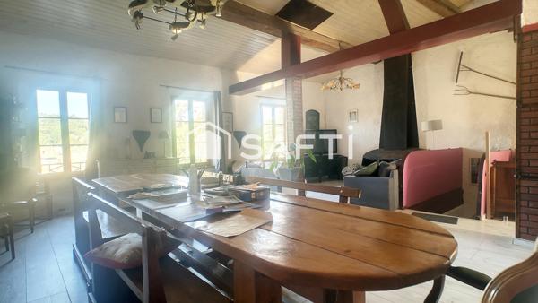 Ensemble Immobilier à Lagrasse, appartements, murs commerciaux et locaux.