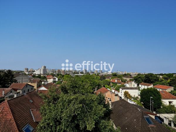 Appartement
         5 pièces
        - 143 m² Bien prestige 520 000 € *