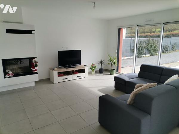 BREAL SOUS MONTFORT, maison de 157 m² hab. avec pîscine chauffée