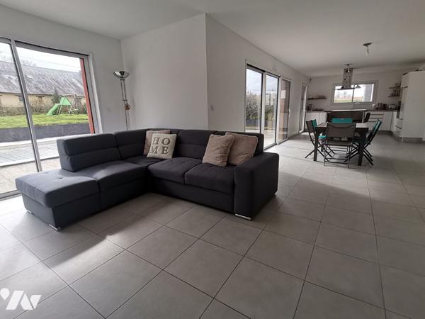 BREAL SOUS MONTFORT, maison de 157 m² hab. avec pîscine chauffée