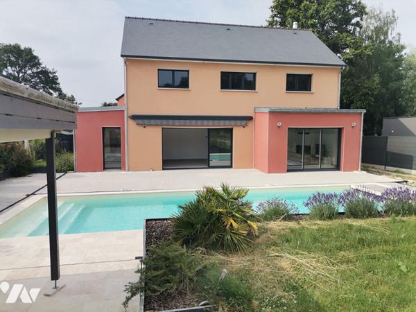 BREAL SOUS MONTFORT, maison de 157 m² hab. avec pîscine chauffée