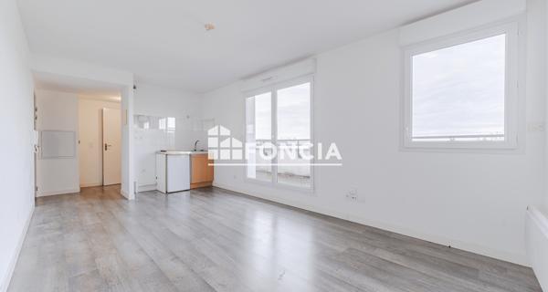 À vendre Studio 30 m² - Tours 37100