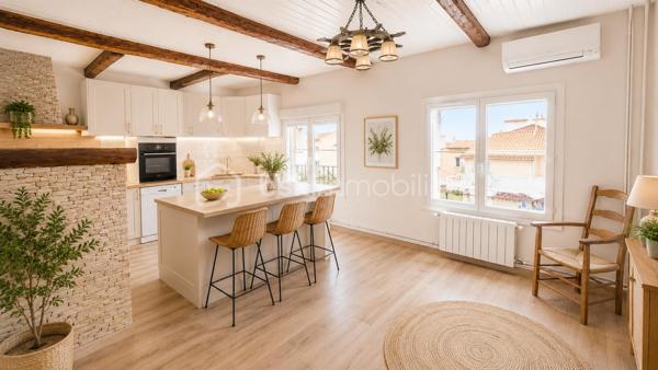 TROP TARD POUR CETTE JOLIE PEPITE QUI EST SOUS OFFRE ACCEPTEE!!!!!!!!!!

EXCLUSIVITÉ À ROGNAC – À NE PAS MANQUER ! 
Un prix de vente et un prix au m² comparables à ceux d’un appartement… sans les contraintes des charges de copropriété ni la promiscuité du voisinage !


⚠️ Attention : chaque pièce est présentée avec une photo réelle ainsi qu’une projection réalisée par intelligence artificielle (non contractuelle et non à l’échelle) afin de vous aider à visualiser tout le potentiel du bien.

*** Idéal pour un jeune couple, une famille ou un investisseur ***

📍 Emplacement privilégié :
À 3 minutes à pied des écoles maternelle et primaire
À 5 minutes à pied de la gare SNCF
À proximité immédiate des commerces, commodités et parkings
En plein cœur du village tout en bénéficiant d’un environnement calme

Laissez-vous séduire par cette charmante maison de village offrant de nombreux atouts : une excellente localisation, une belle luminosité, de beaux volumes et surtout une superbe terrasse tropézienne avec une vue panoramique à 180° sur le village, l’étang et le plateau. Des travaux sont à prévoir, vous laissant l’opportunité de créer un intérieur entièrement à votre image.

Au rez-de-chaussée :
Petite terrasse d'accueil permettant de stationner un deux-roues et de ne pas avoir la porte d'entrée directement sur la route
Cuisine / salle à manger de 25 m²
Salon voûté plein de charme
WC indépendant (avec arrivée d'eau : espace buanderie)

Au 1er étage :
3 chambres de 10 à 13 m²
Salle d'eau rénovée
Second WC avec espace de rangement

Au 2e étage :
Pièce de 25 m² pouvant accueillir une suite parentale, une 4e chambre, un bureau ou un second salon
Accès à une magnifique terrasse de 25 m² avec vue exceptionnelle

Équipements : Climatisation au rez-de-chaussée et dans la plus grande chambre, Double vitrage, Volets roulants électriques solaires, Menuiseries PVC...

Une maison pleine de potentiel dans l'un des secteurs les plus recherchés de Rognac. Une visite s'impose !