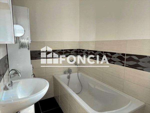 Location Maison 2 pièces 61.67 m² - 8 RUE EDOUARD AUBERT Roanne 42300