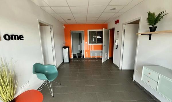 A LOUER : LOCAL D'ACTIVITÉ D'ENVIRON 500 M² AVEC STATIONNEMENTS PRIVATIFS - ZONE INDUSTRIELLE SUD LE MANS (72)