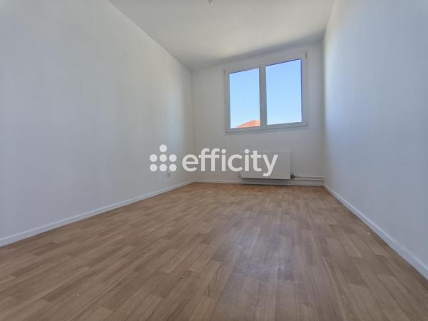 Appartement
         4 pièces
        - 70 m² 81 000 € *