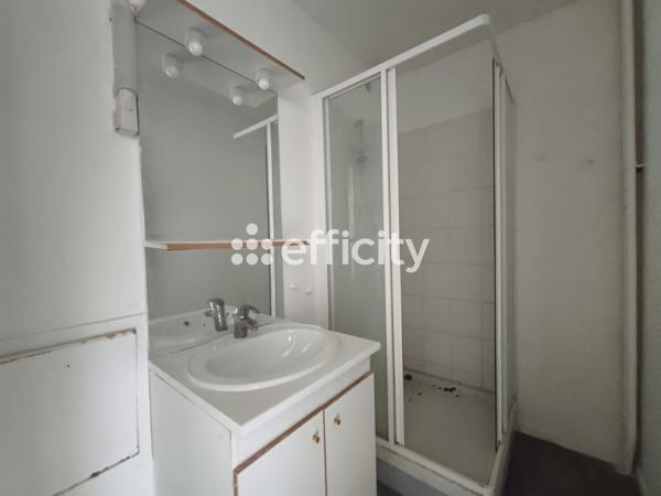 Appartement
         4 pièces
        - 70 m² 81 000 € *