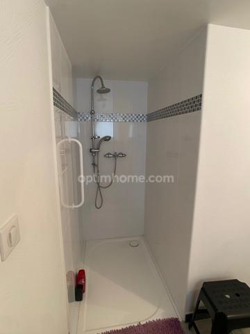 Grande maison en pierre de 227m2 centre bourg, 6 chambres.